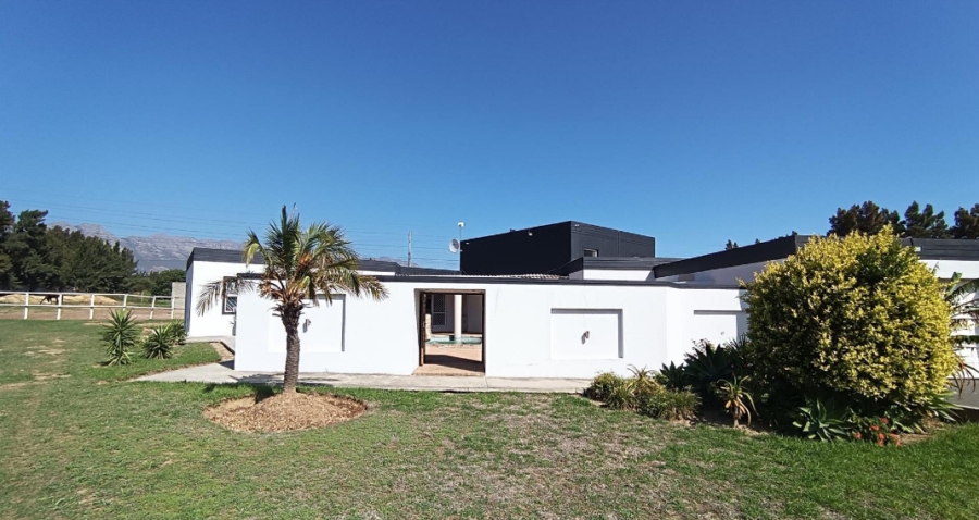 4 Bedroom Property for Sale in Gordons Bay Western Cape